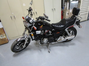 lot 9 image: 1986 Honda V65 Magna Motorcycle