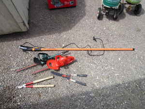 lot 104 image: Electric Hedge Trimmers, Pole Pruner, Hand PrunersTrimmers