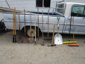 lot 105 image: Hand Tools