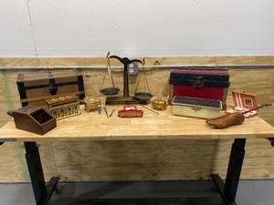 lot 64 image: Lot of Various AntiqueVintage Items