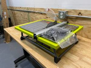 lot 75 image: RYOBI 7 in. 4.8 Amp Tile Saw
