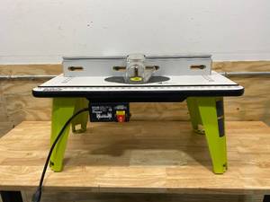 lot 79 image: RYOBI Universal Router Table