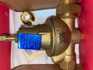 lot 42 image: ASSORTED TACO COMFORT SOLUTIONS 12 IN. FEED VALVES. VARIOUS SIZES & CONDITIONS. SEE PICTURES