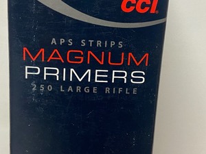 lot 307 image: (1000) Count Box Of CCI Magnum Prim...