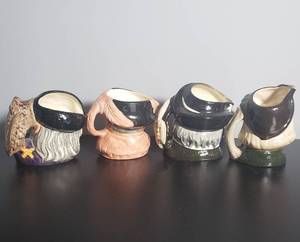 lot 109 image: Royal Doulton Characters from Literature