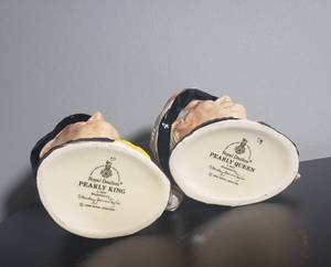 lot 108 image: Royal Doulton Pearly King & Queen