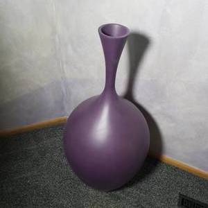lot 130 image: Purple Resin Dcor Vase