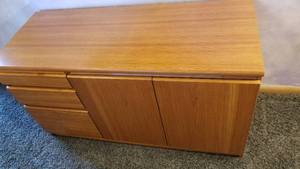 lot 95 image: Vintage Oak Buffet Server