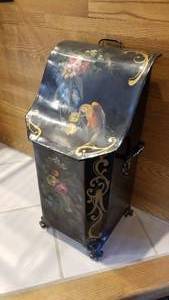 lot 96 image: Antique English Coal Scuttle