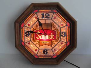 lot 51 image: Vintage SCHMIDT Beer Lighted Stained Glass Style Advertising Clock