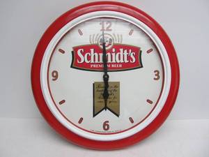lot 103 image: Large Working SCHMIDTS Beer Round Clock