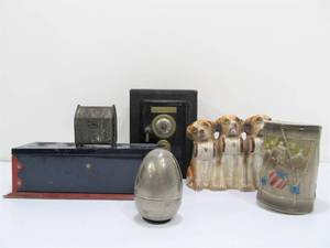 lot 185 image: Lot of Vintage Coin Banks