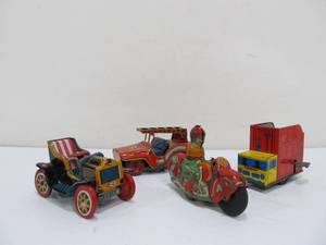 lot 197 image: 4 Vintage Small Japanese Tin Litho Friction & Windup Toy Vehicles
