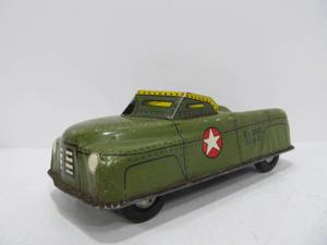 lot 96 image: 1950s Tin Litho Courtland US Army Friction Toy Car