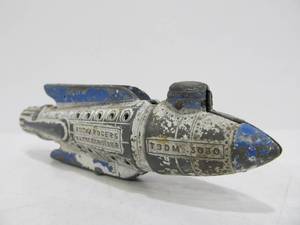 lot 97 image: Vintage 1930s BUCK ROGERS Tootsietoy Battle Cruiser