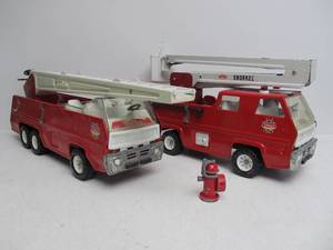 lot 234 image: 2 Vintage TONKA Metal Fire Trucks
