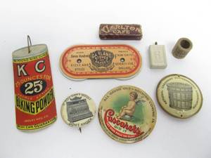 lot 147 image: Nice Lot of Antique Advertising Smalls - Pinbacks Pocket Mirror etc