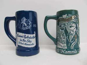 lot 170 image: 2 Vintage 1970s HAMMS Bear Ceramic Beer Mugs