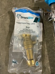 lot 11 image: ASSORTED SHARKBITE CONNECTION KITS, BALL VALVES, & ANTI-SIPHON SILLCOCKS. VARIOUS CONDITIONS. SEE PICTURES