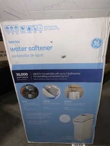 lot 79 image: GE 30,000 GRAIN WATER SOFTENER. SEE PICTURES