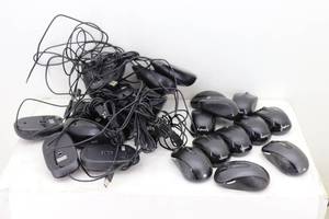 lot 62 image: Box of Wired & Wireless Mice