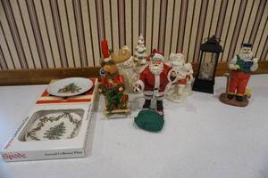 lot 179 image: Jim Shore figures