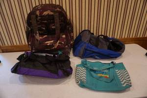 lot 208 image: Bags