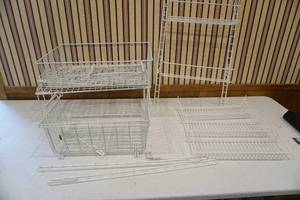 lot 210 image: Shelf unit
