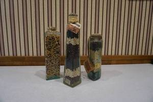 lot 218 image: glass jar dcor