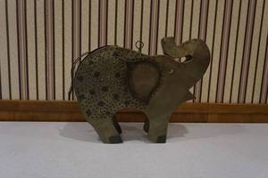 lot 221 image: dcor