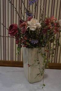 lot 247 image: flower vase