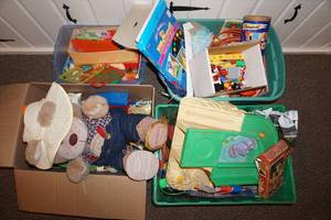 lot 271 image: childrens toys