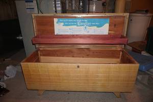 lot 282 image: Cedar chest
