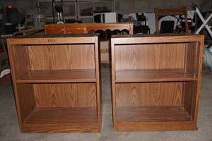 lot 292 image: Shelf bookcases