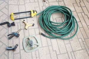 lot 316 image: Garden tools