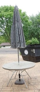 lot 363 image: Patio furniture