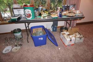 lot 390 image: Kitchen galssware, dcor