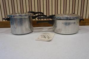lot 2 image: Pressure cooker