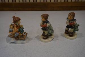 lot 31 image: Hummels toys