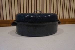 lot 49 image: Roaster pan