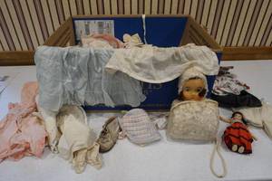 lot 60 image: Vintage doll clothes