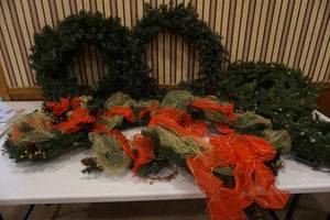 lot 67 image: Wreaths