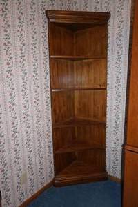 lot 79 image: Shelf