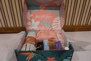 lot 88 image: Spa kit