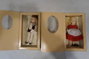 lot 92 image: Storybook dolls