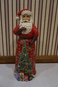 lot 150 image: Jim Shore figures