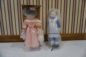 lot 157 image: Dolls