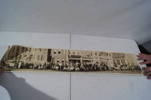 lot 7 image: Very Rare 1920s Oakland-Pontiac Dealers Annual Picnic Panoramic Photograph