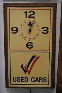 lot 42 image: Vintage Used Cars Clock