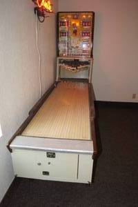 lot 102 image: Bally ABC Super De Luxe Bowler Machine
